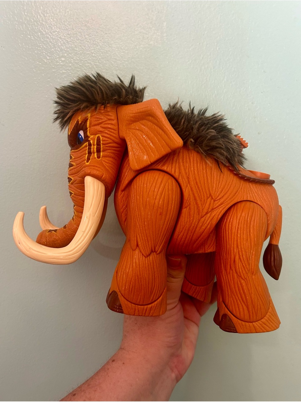 Mattel Imaginext 2005 Woolly Mammoth Brown Mastadon Roars Toy Works